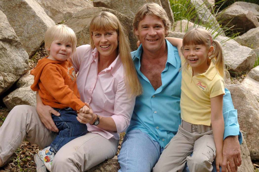  Steve Irwin's Wife Terri and Kids Bindi and Robert Celebrate His 62nd Birthday